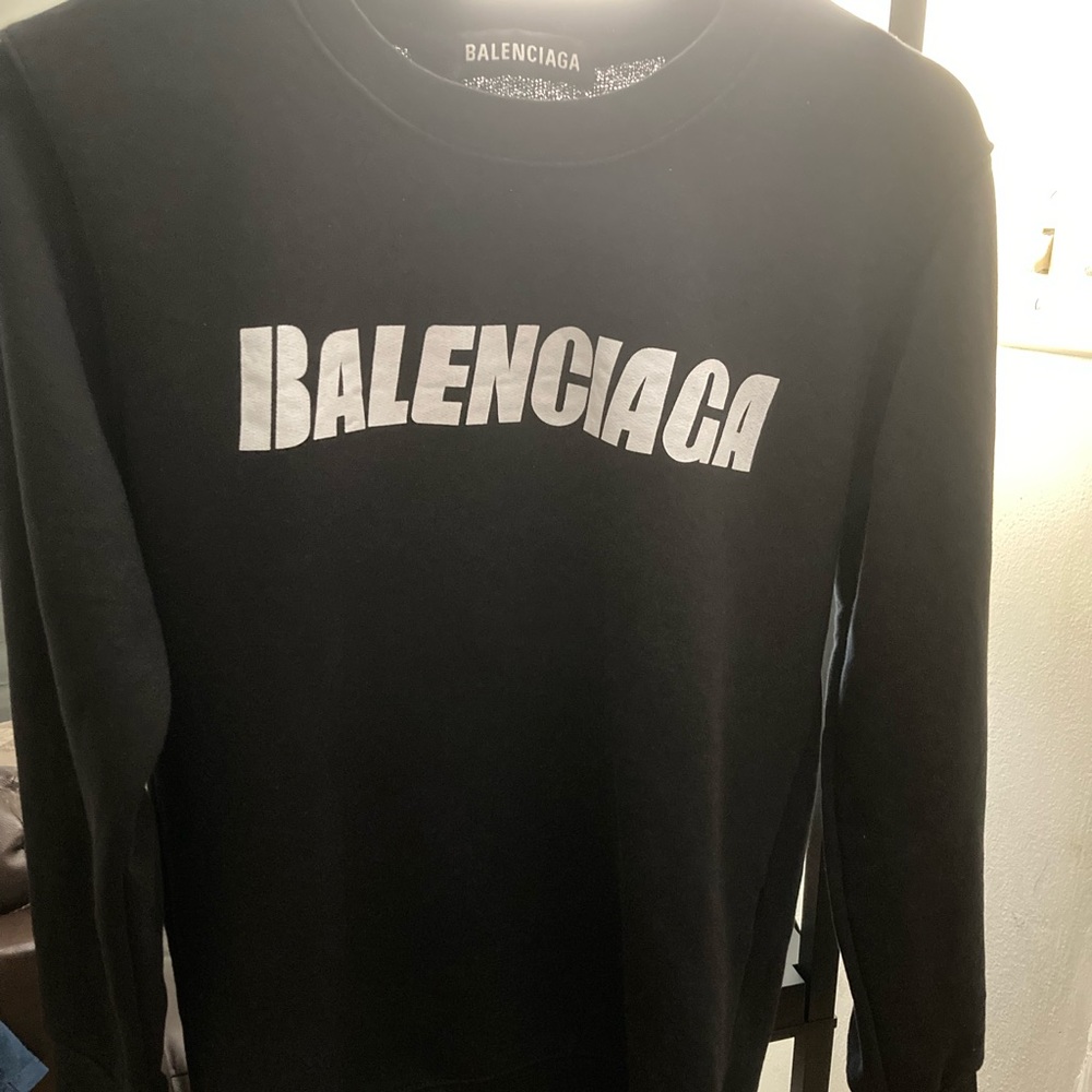 Used used !!!  Balenciaga black sweatshirt used (see pictures ) slim fit size M